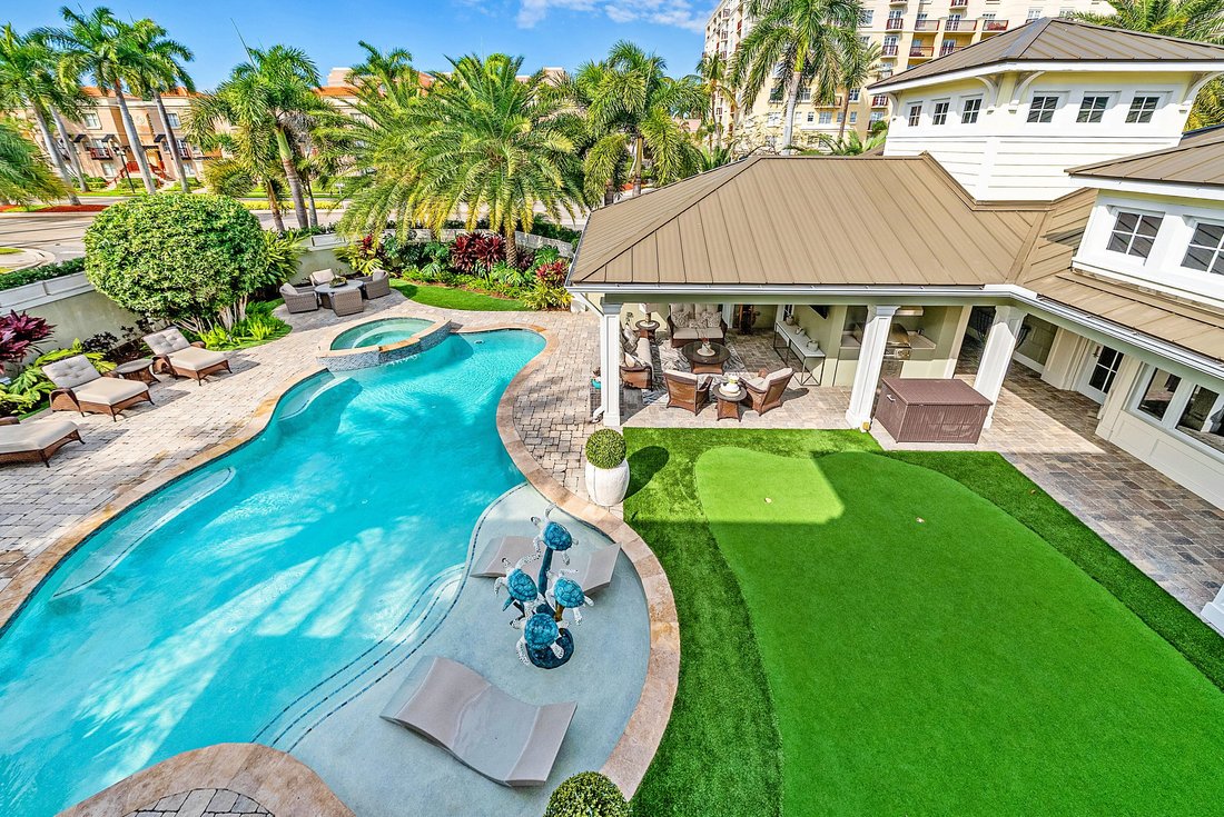 Boca Raton, Florida, United States 5 - 17355782