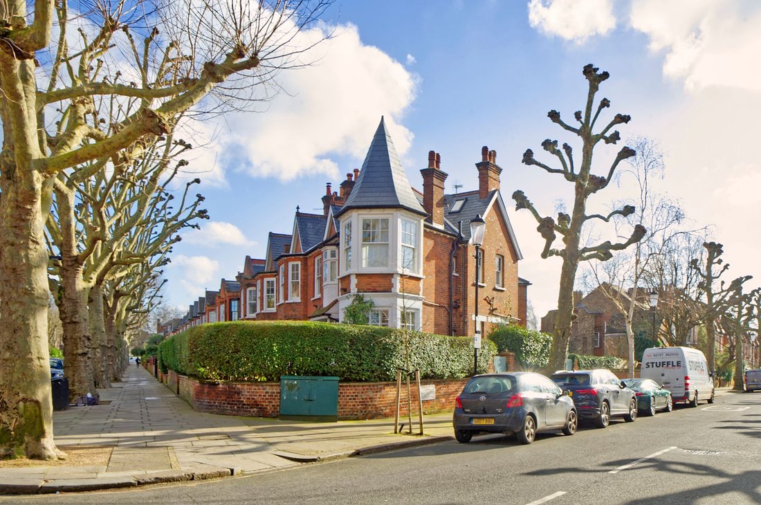 Apartment in Ladbroke Grove, Kensington And Chelsea, England 3 - 16734915