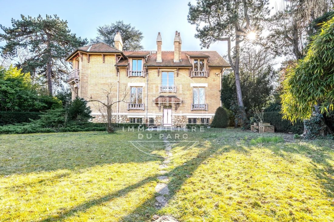 House in Le Vésinet, Ile-de-France, France 2 - 17348789