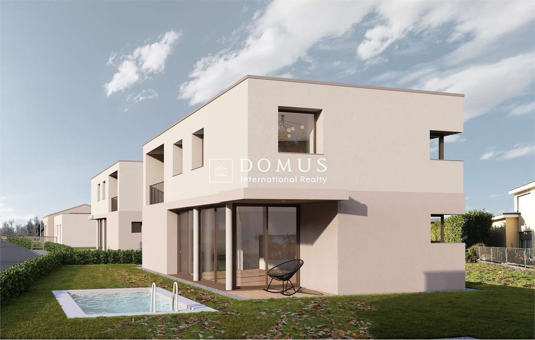 New And Modern 4.5 Room Villa