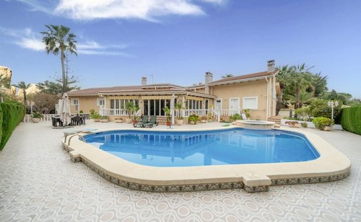 Villa in Cabo Roig, Orihuela, Valencian Community 1