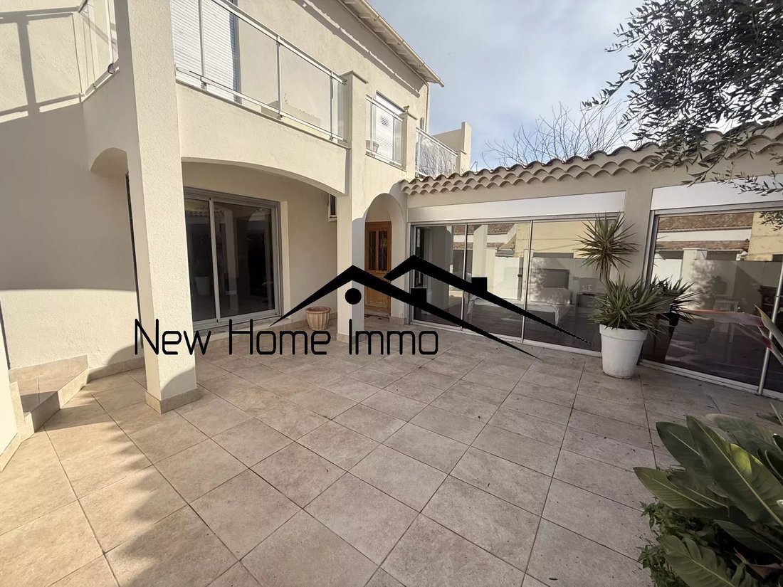 Apartment in Saint Loup, 10e Arrondissement, Marseille 1 - 17352572