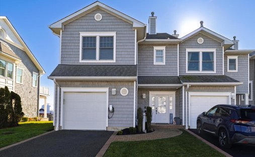 House in Freeport, New York, United States 1