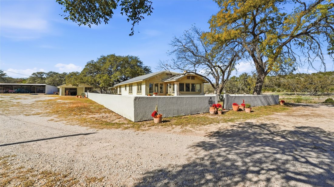 Farm Ranch in Del Rio, Texas, United States 3 - 17349156