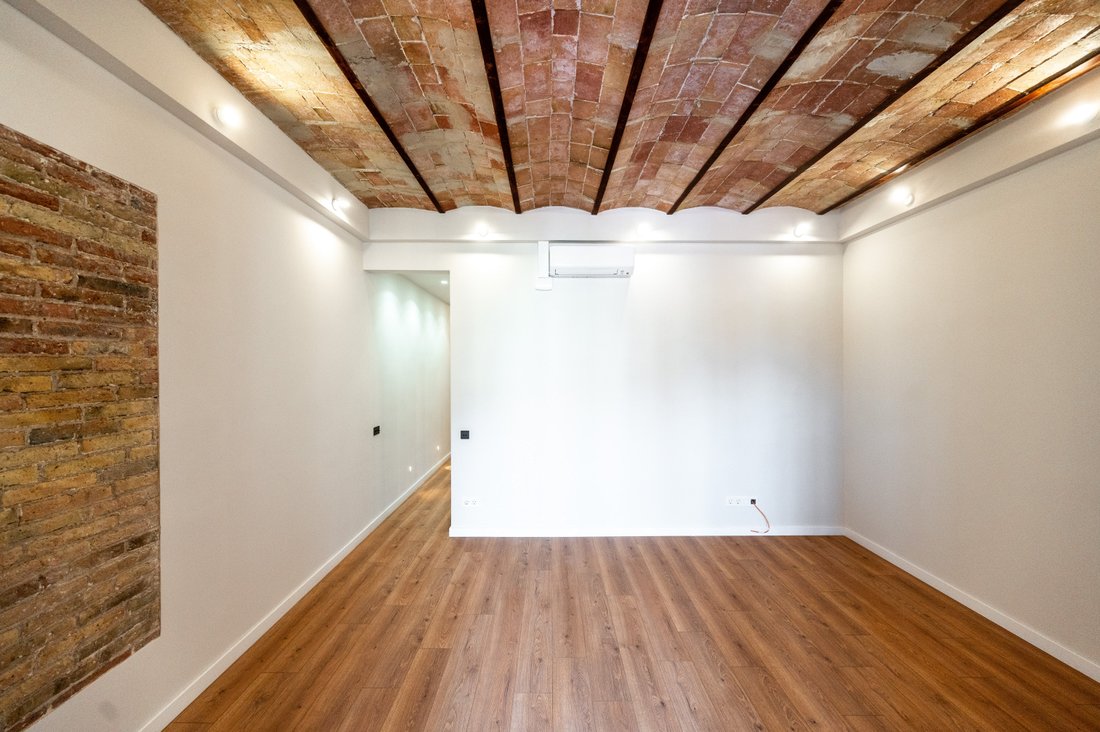 Apartment in Eixample, Barcelona, Spain 2 - 17349401