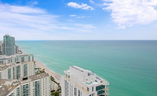 Condo in Hollywood, Florida, United States 1