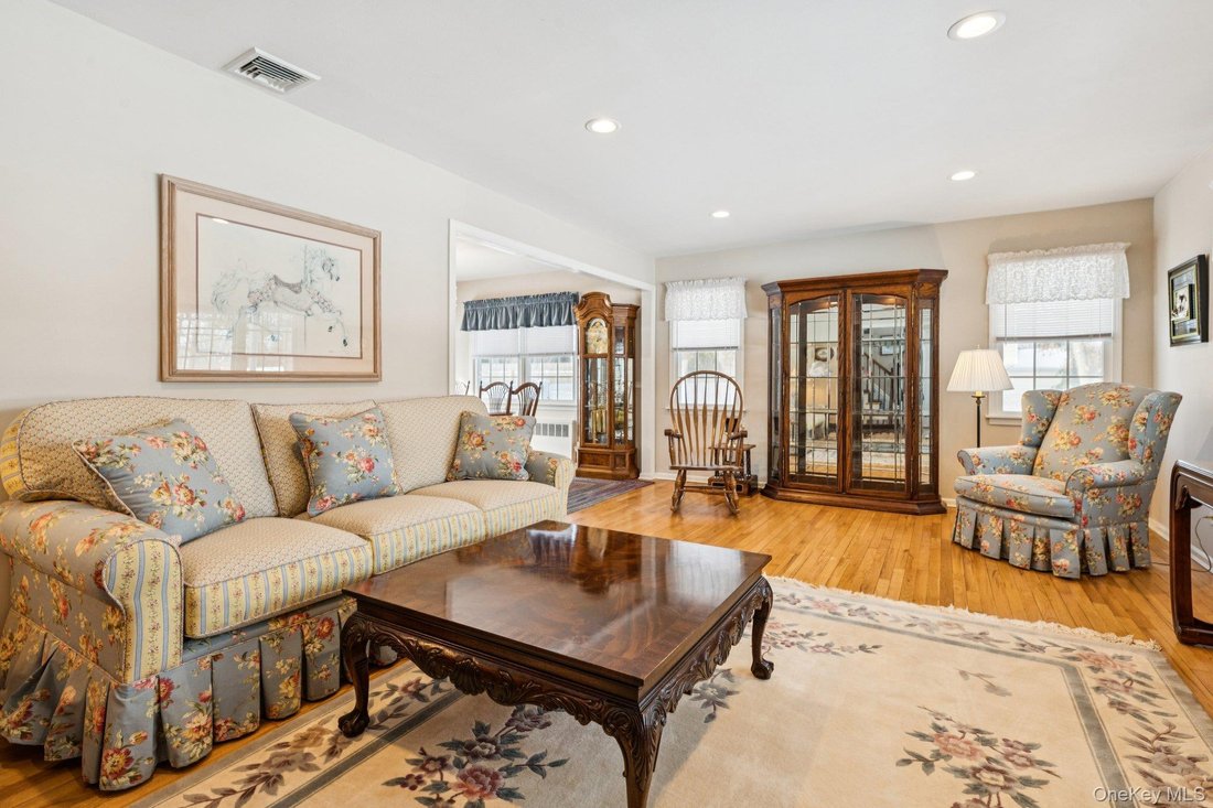 House in Saint James, New York, United States 5 - 17349624