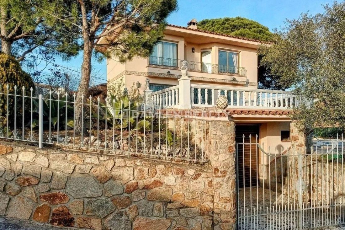 House in Lloret de Mar, Catalonia, Spain 2 - 17348845