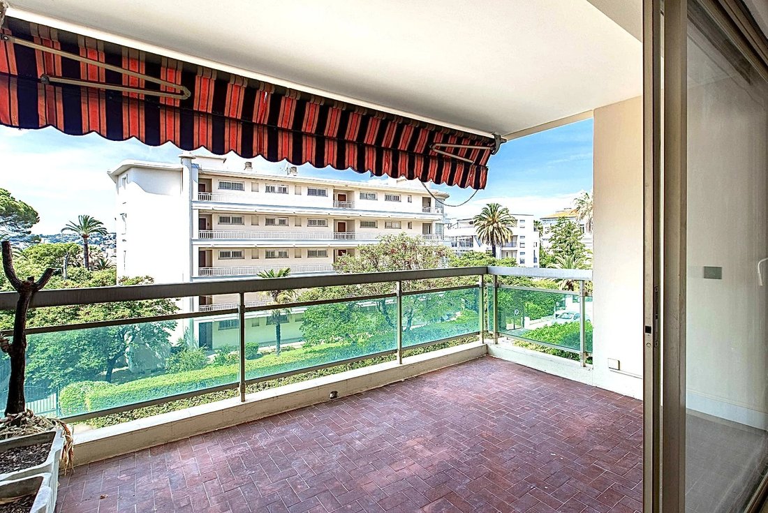 Apartment in Cimiez, Nice, France 1 - 17352469