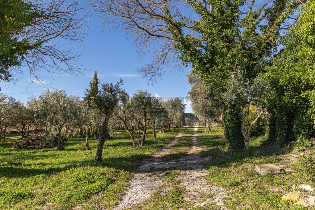 House in Gordes, Provence-Alpes-Côte d'Azur, France 4 - 17348078