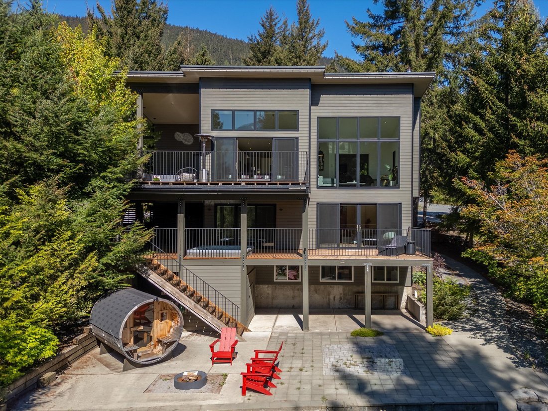 House in Whistler, British Columbia, Canada 1 - 17353565