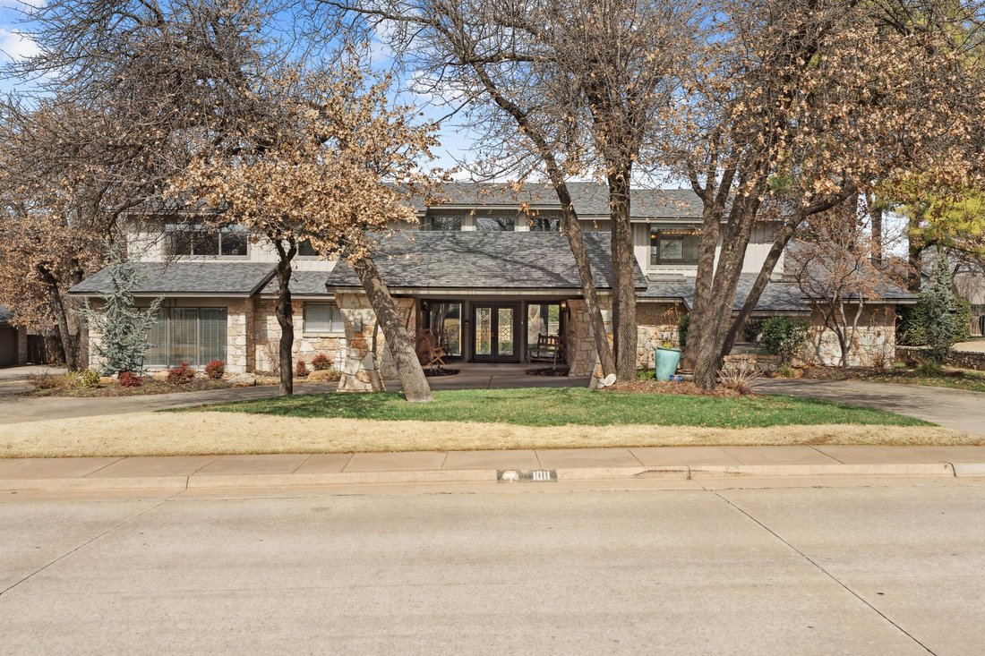 House in Edmond, Oklahoma, United States 1 - 17355745