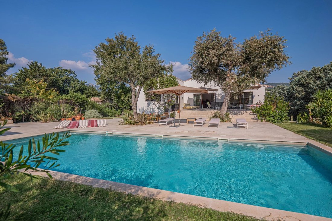 Villa in Grimaud, Provence-Alpes-Côte d'Azur, France 1 - 17347099