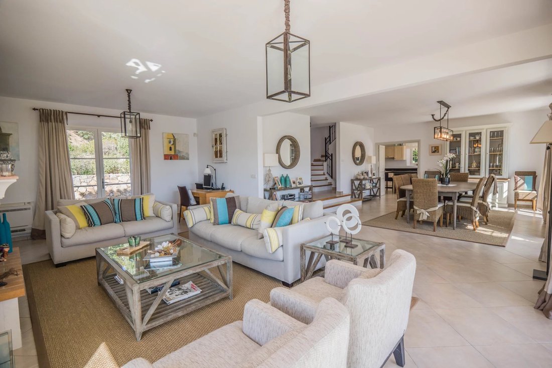 Villa in Grimaud, Provence-Alpes-Côte d'Azur, France 5 - 17347051