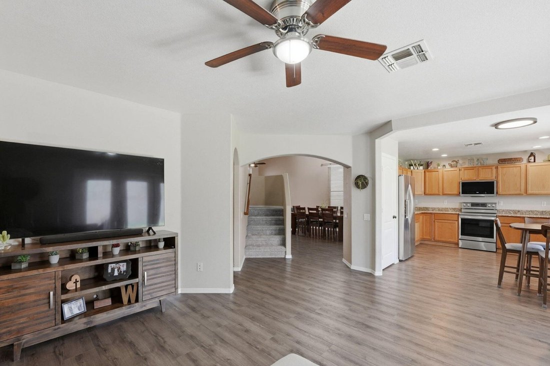 Phoenix, Arizona, United States 3 - 17355887