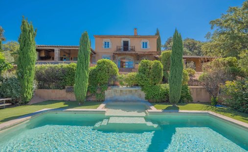Villa in Le Plan-de-la-Tour, Provence-Alpes-Côte d'Azur, Frankreich 1