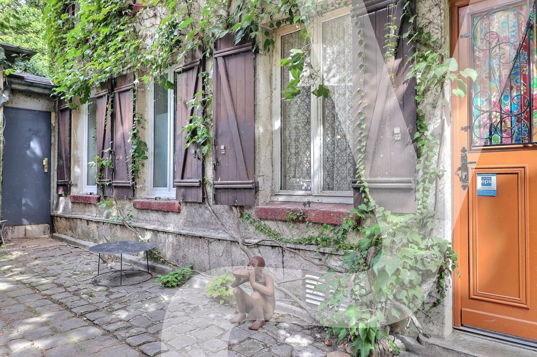 House in Arrondissement of Bobigny, Ile-de-France, France 1 - 17348668