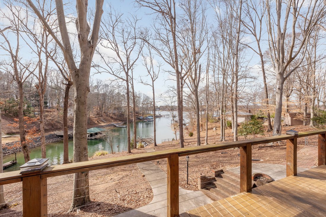 House in Mooresville, North Carolina, United States 2 - 17355988