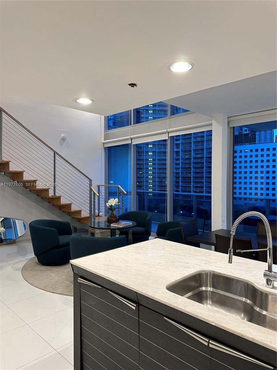 Condo in Miami, Florida, United States 3 - 17353944