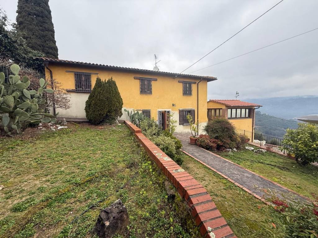 Villa in Center, Pescia, Tuscany 5 - 17354047