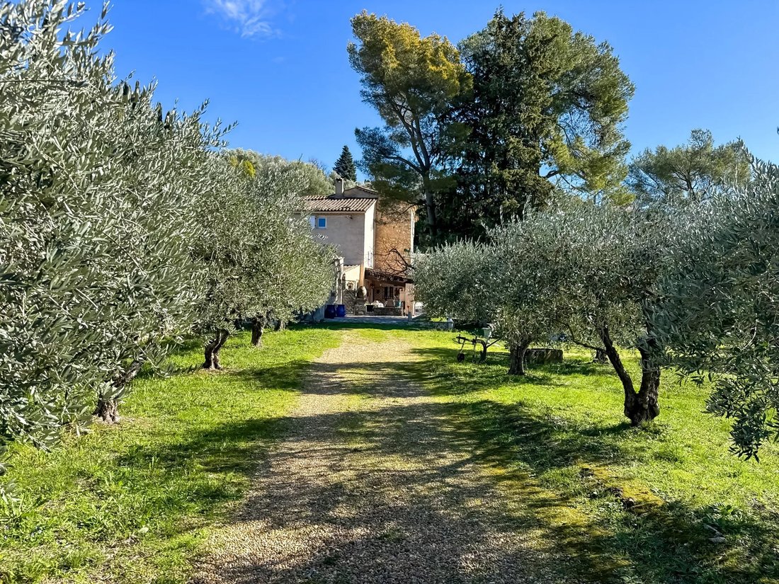Country House in Fayence, Provence-Alpes-Côte d'Azur, France 1 - 17352822