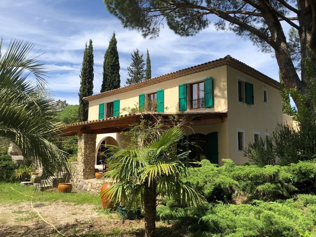 Villa in Bagnols-en-Forêt, Provence-Alpes-Côte d'Azur, France 2 - 17353875