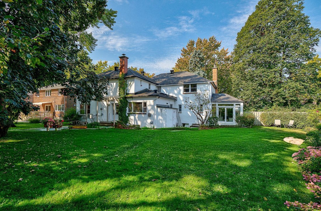 House in Mount Royal, Quebec, Canada 2 - 17353114