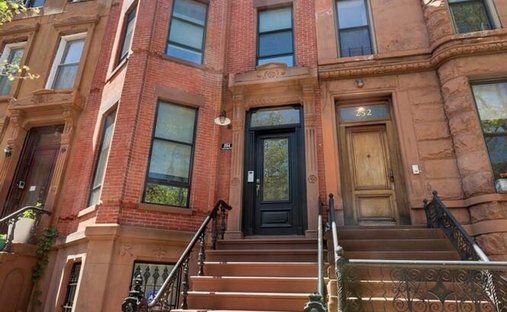 House in New York, New York, United States 1
