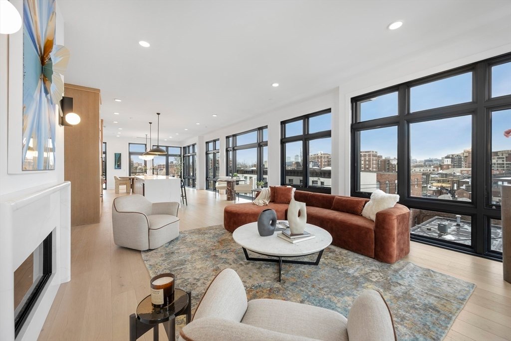 Condo in Brookline, Massachusetts, United States 5 - 17346687