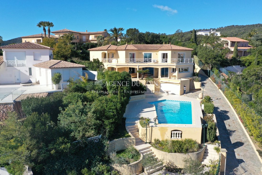 Villa in Les Issambres, Roquebrune-sur-Argens, France 2 - 17348599