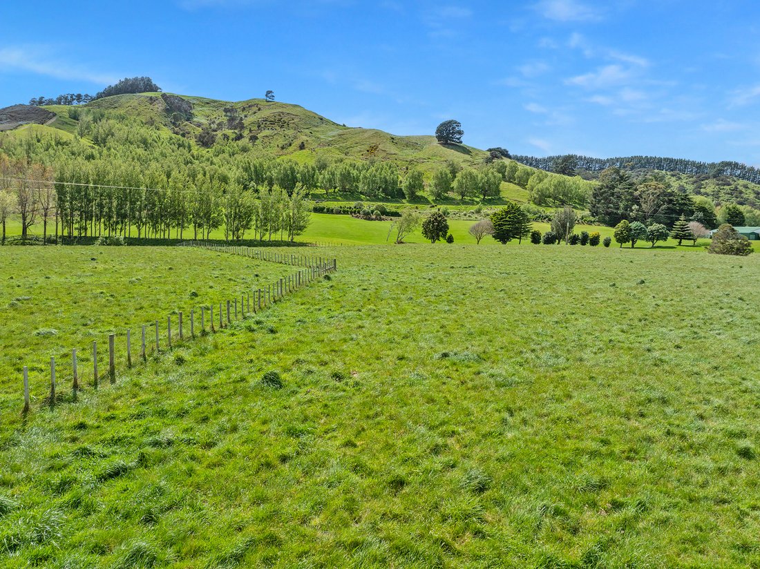 Land in Whakataki, Wellington, New Zealand 3 - 12886081