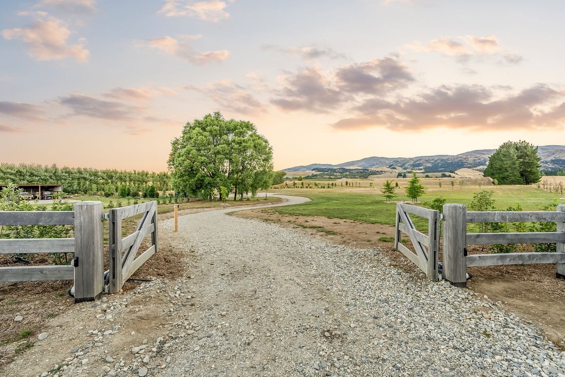 Land in Wanaka, Otago, New Zealand 2 - 17346798