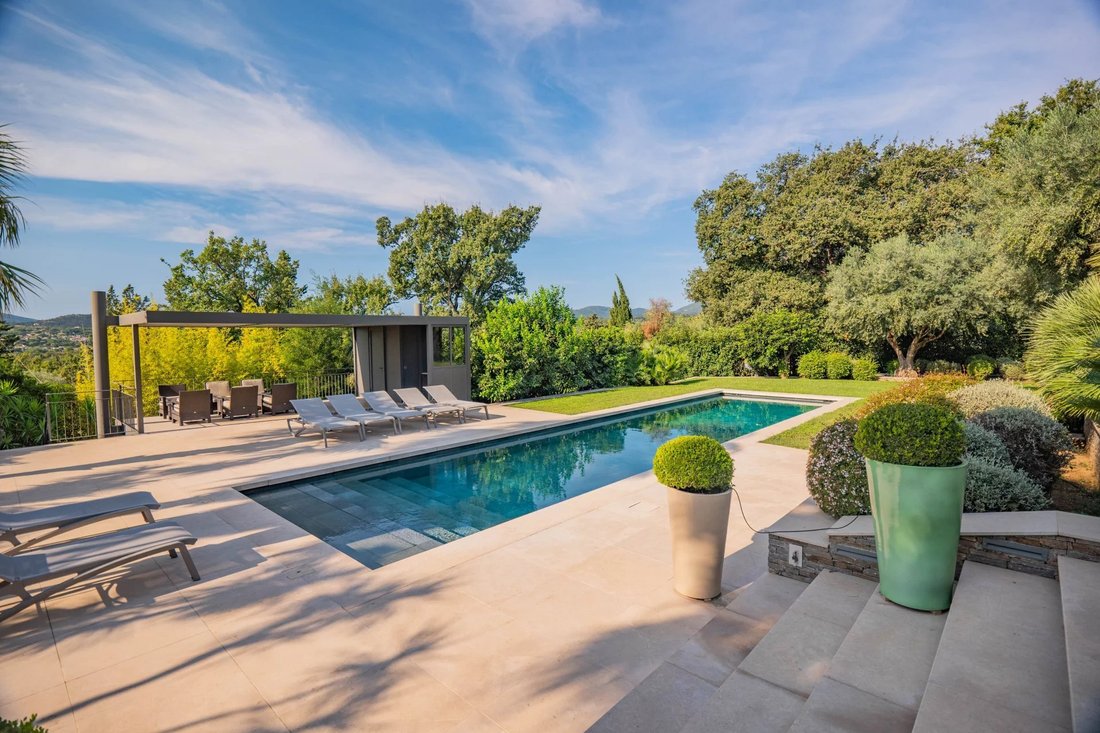 Villa in Grimaud, Provence-Alpes-Côte d'Azur, France 2 - 17347076