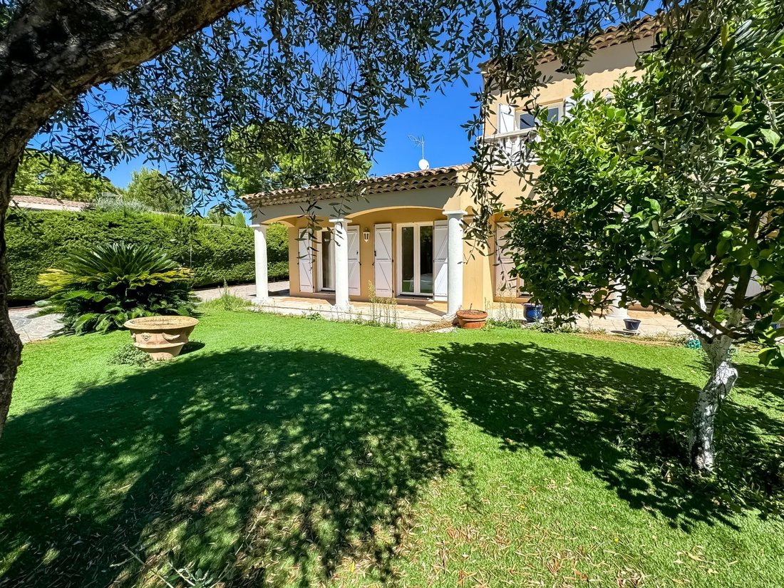 House in Villefranche-sur-Mer, Provence-Alpes-Côte d'Azur, France 1 - 17352795