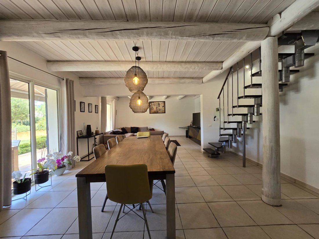 Villa en Bagnols-en-Forêt, Provenza-Alpes-Costa Azul, Francia 5 - 17353857