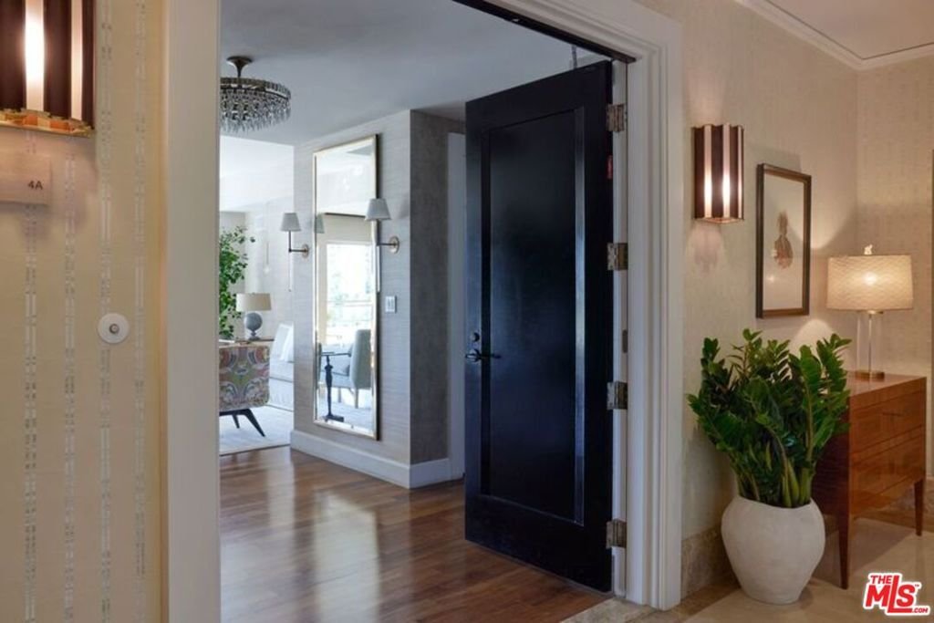 Condo in Los Angeles, California, United States 4 - 17350034