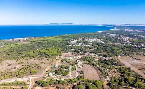 Land in Sesimbra (Castelo), Setúbal Municipality, Portugal 1