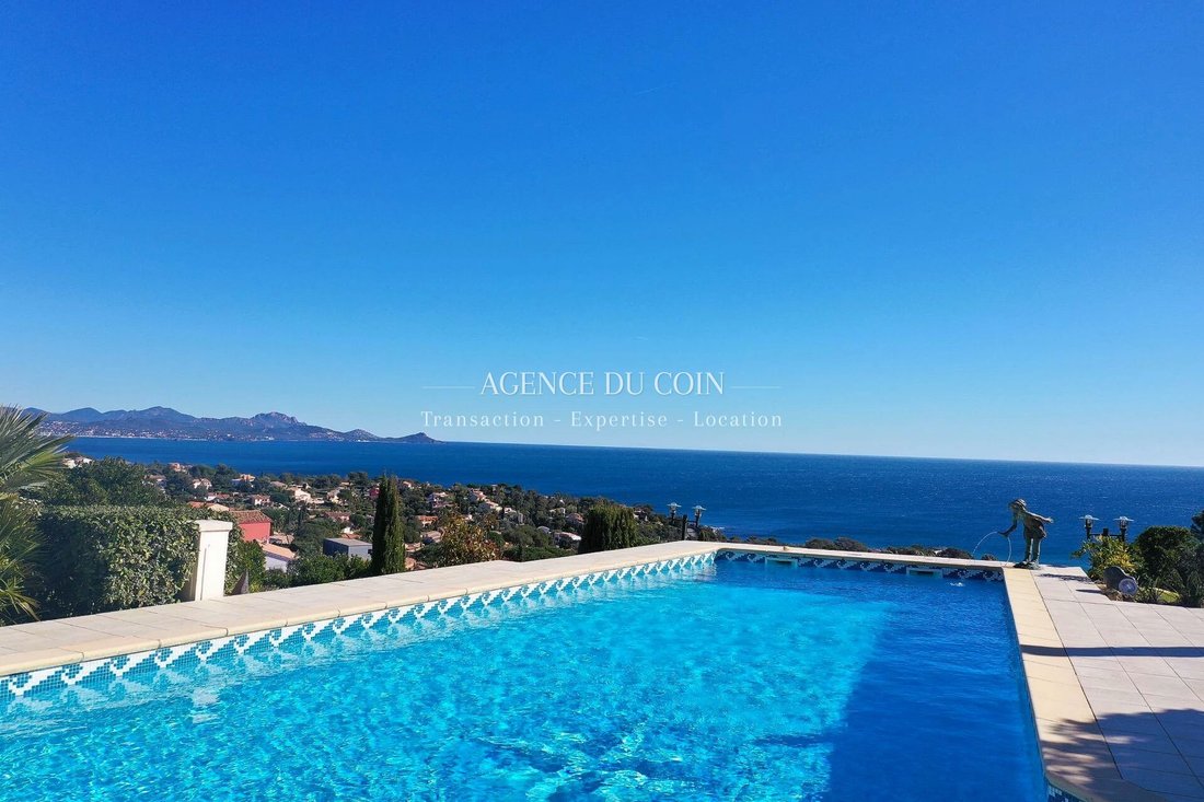 Villa in Les Issambres, Roquebrune-sur-Argens, France 4 - 17348599