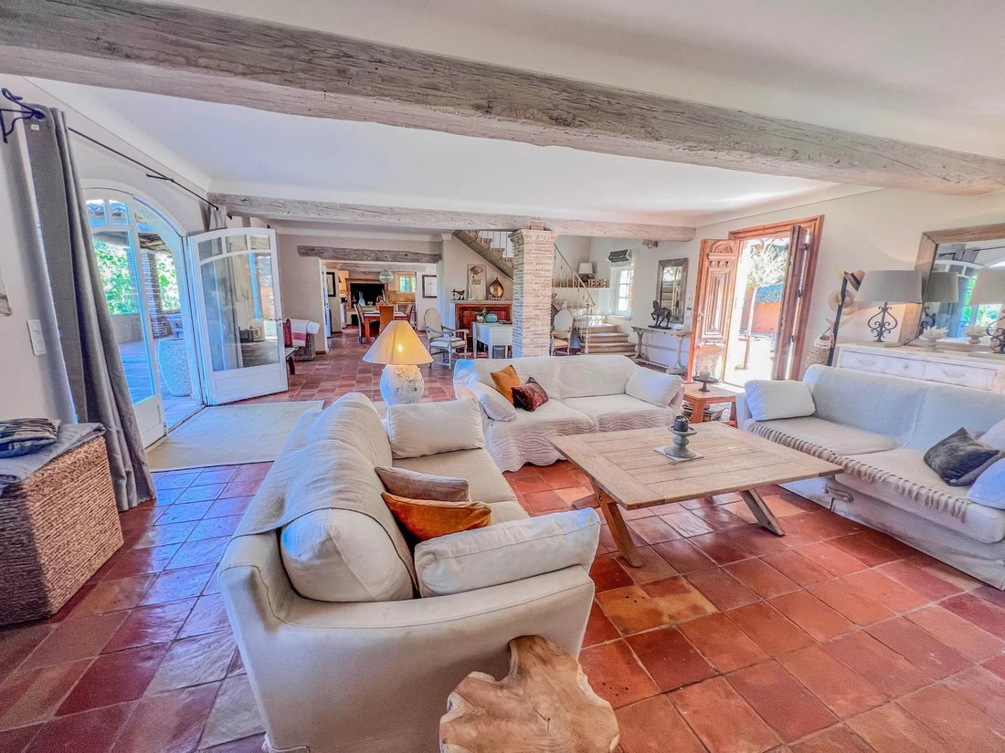 Villa in Le Plan-de-la-Tour, Provence-Alpes-Côte d'Azur, France 4 - 17347082