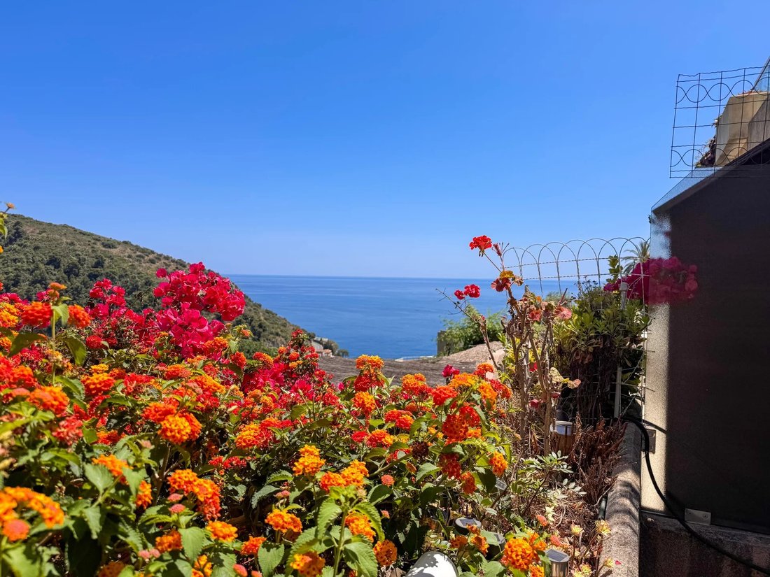 Villa in Èze, Provence-Alpes-Côte d'Azur, France 1 - 17352670