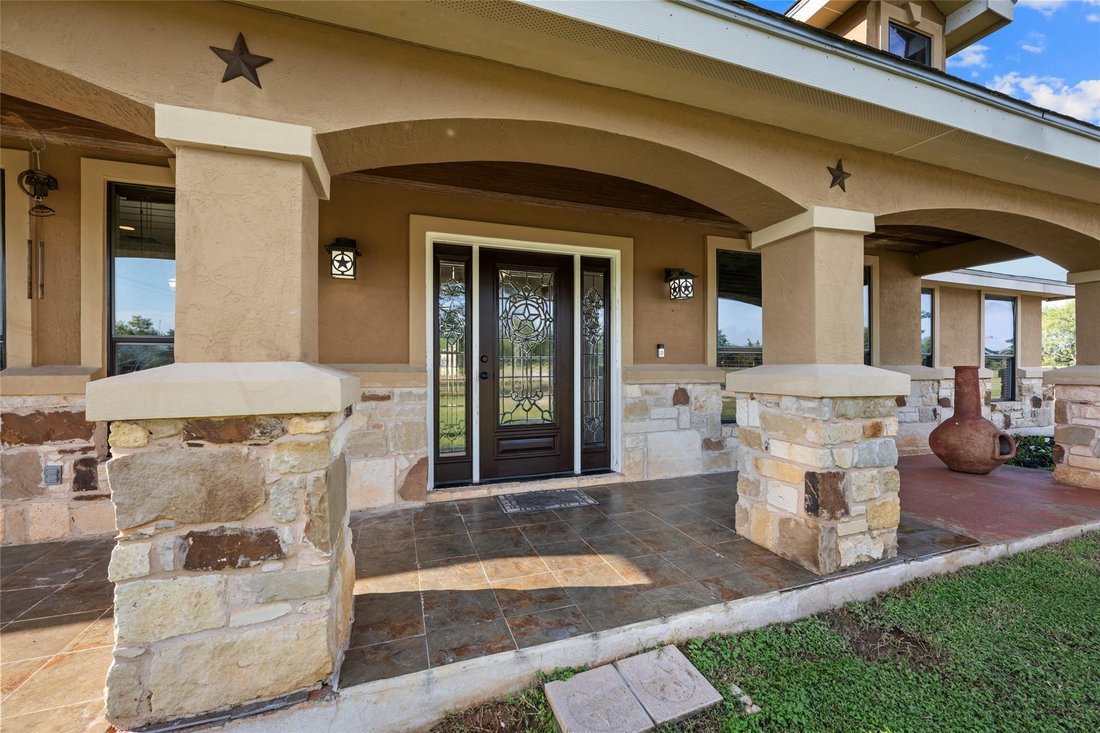 House in Bastrop, Texas, United States 3 - 17347373