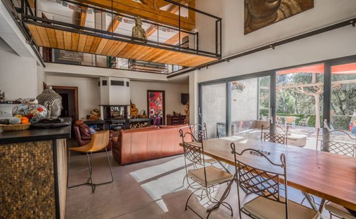 Villa in Ouest, Cogolin, France 1