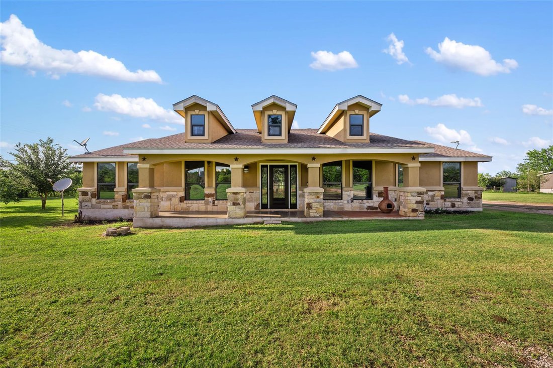 House in Bastrop, Texas, United States 2 - 17347373