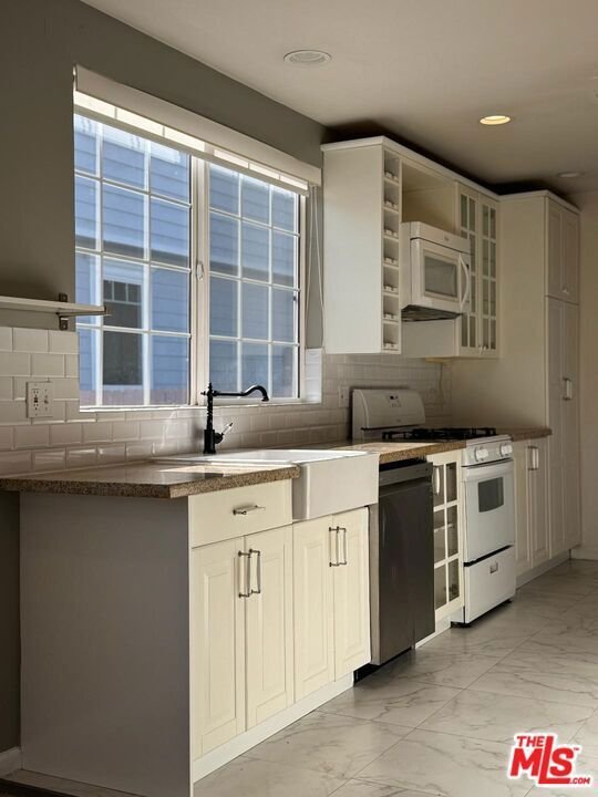 House in Los Angeles, California, United States 4 - 17350084