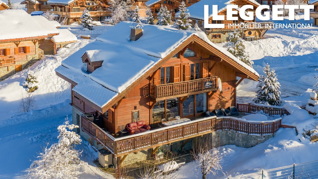 Chalet in Alpe d'Huez, Auvergne-Rhône-Alpes, France 1 - 16769941