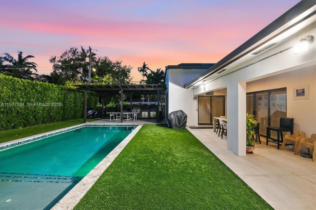 House in Miami, Florida, United States 3 - 17350287