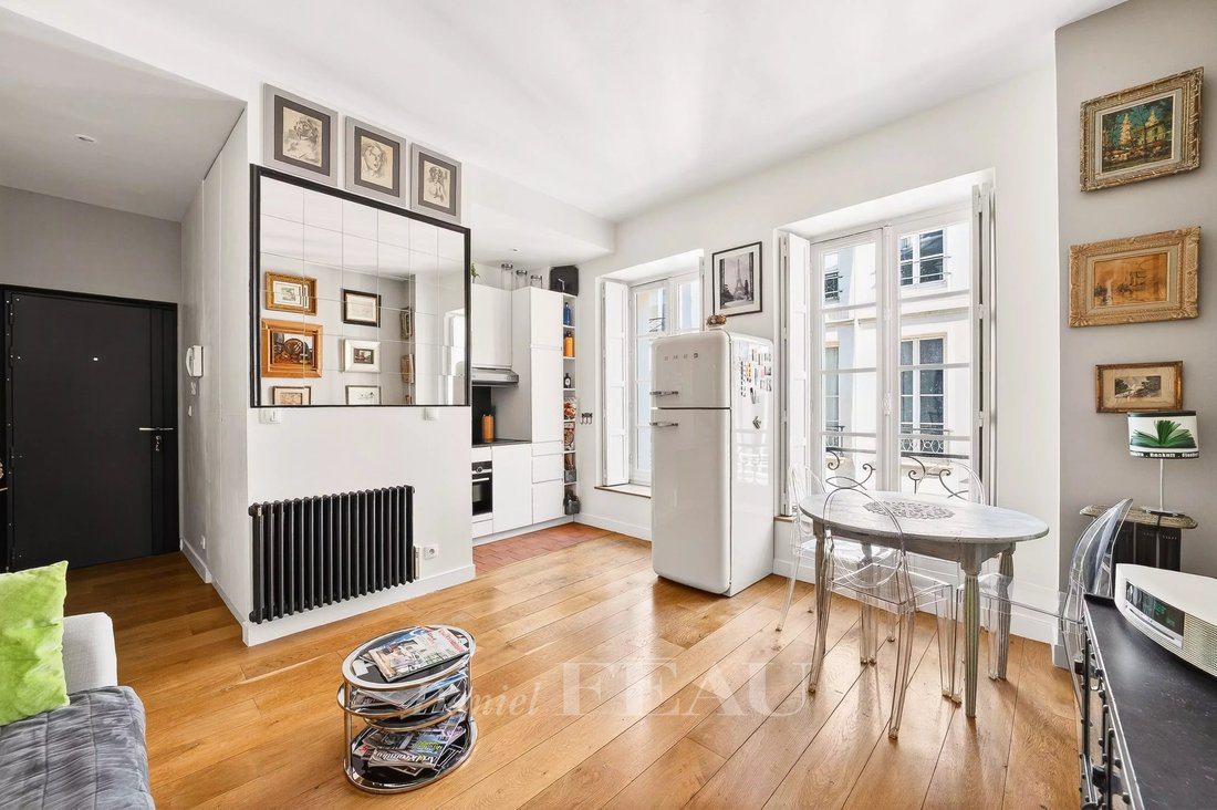 Apartment in Sainte Avoie, Paris 3e Arrondissement, Paris 2 - 17348634