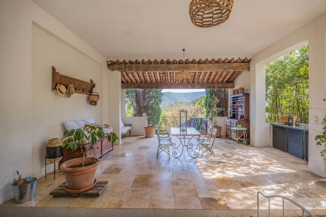 Villa in La Môle, Provence-Alpes-Côte d'Azur, France 4 - 17346953