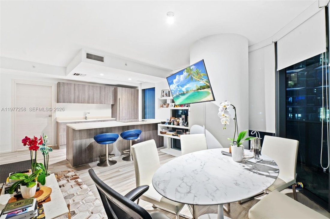 Condo in Miami, Florida, United States 5 - 17350371