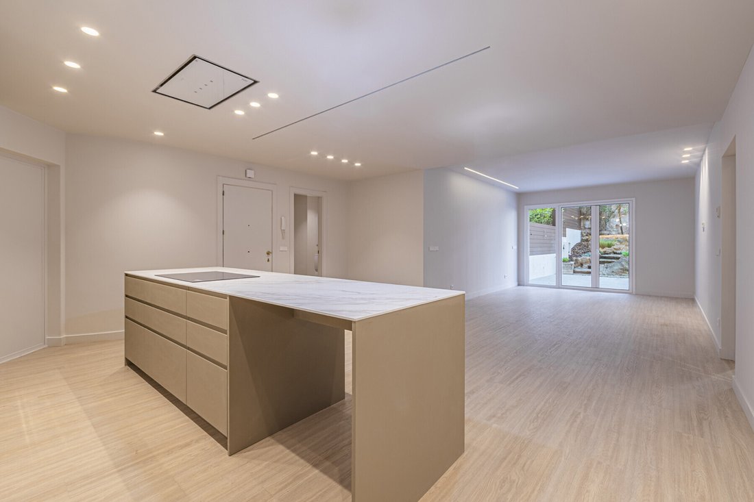 Apartment in Ciutat Vella, Barcelona, Spain 2 - 17355218